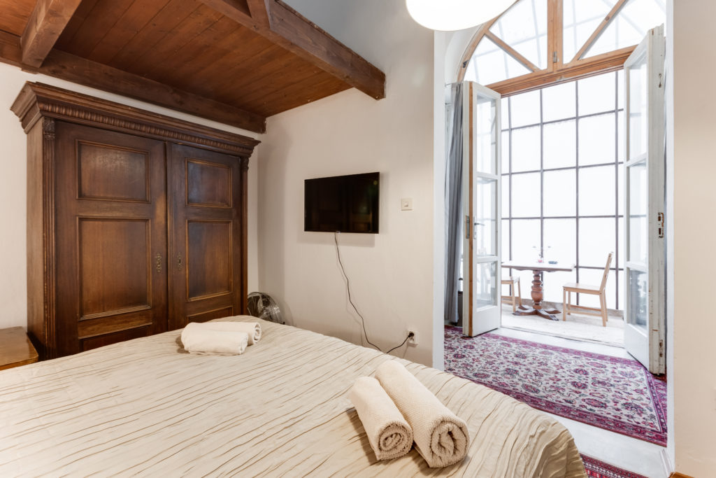 Praze Airbnb Apartments
